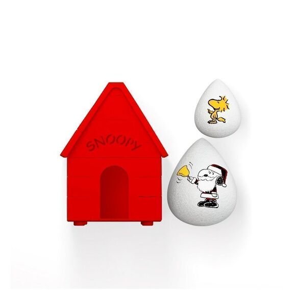 Wet n Wild Peanuts Snoopy Dog House and Set of 2 Sponges NWT - Picture 1 of 9
